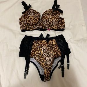 New Leopard Print 2 piece set